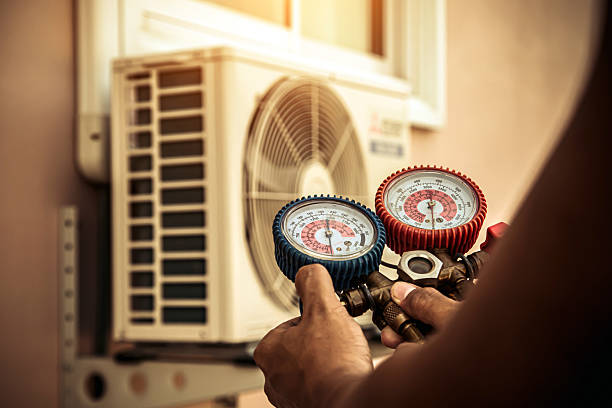 Professional Ductwork Repair technician working in Chenoa, IL